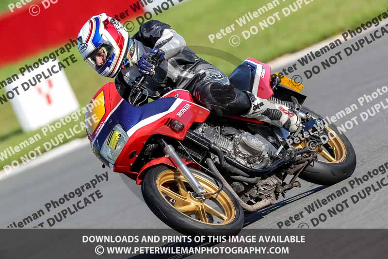 donington no limits trackday;donington park photographs;donington trackday photographs;no limits trackdays;peter wileman photography;trackday digital images;trackday photos